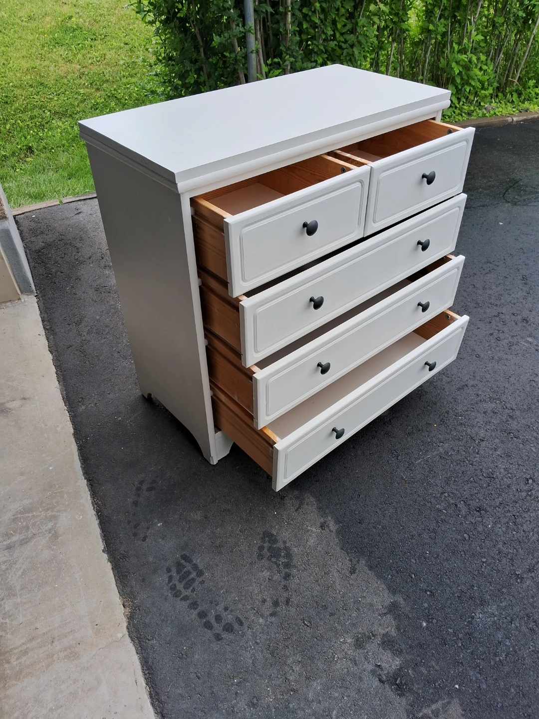 White Six-Drawer Dresser - photo 2