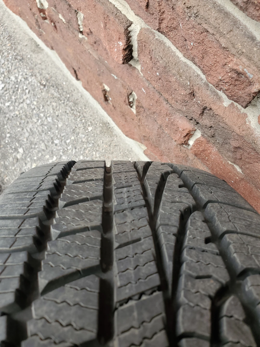 Goodyear Assurance Tires (205/55/16) (Set of 4)
