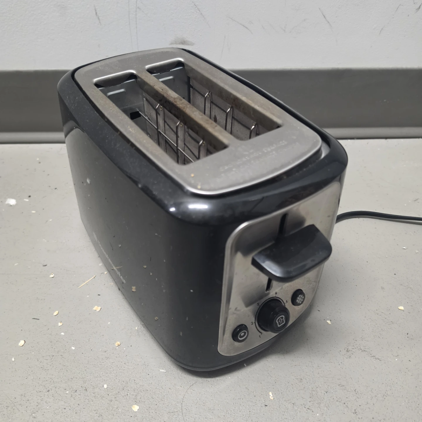 Black 2-Slice Toaster
