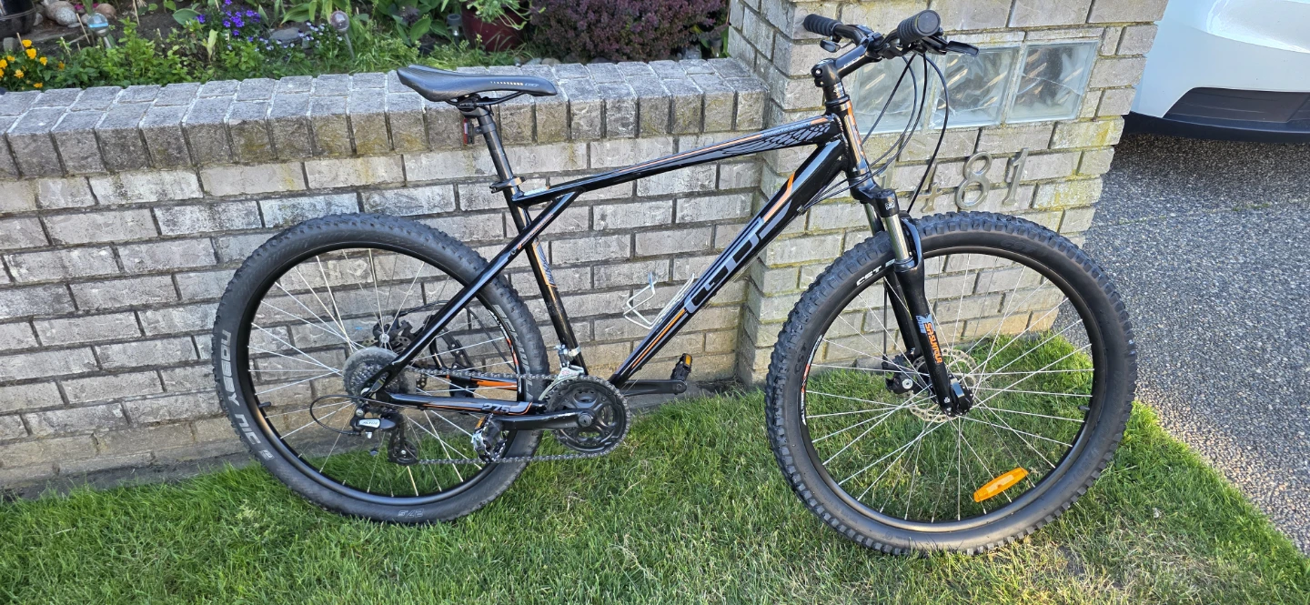 GT Aggressor Mountain Bike - photo 2