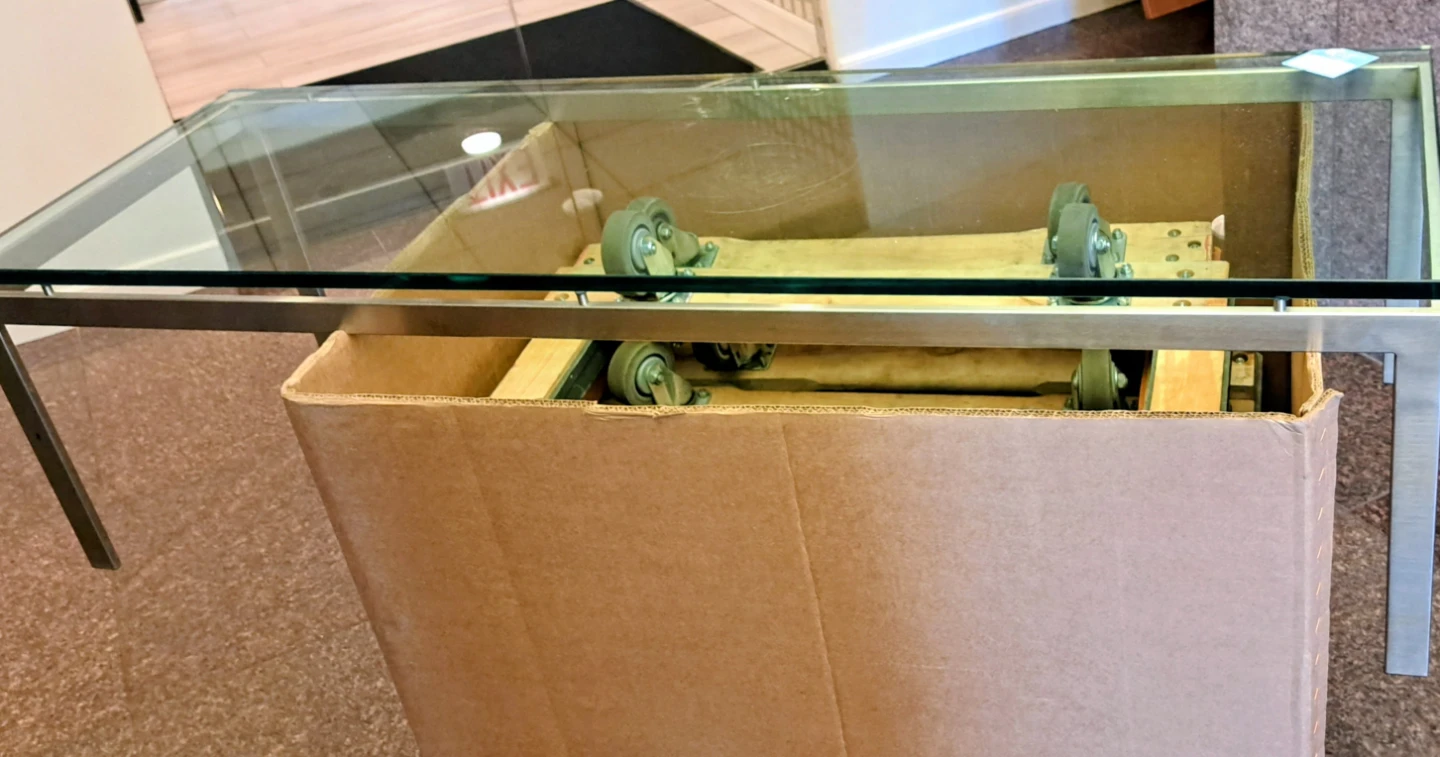 Glass top coffee table with metal frame - photo 3