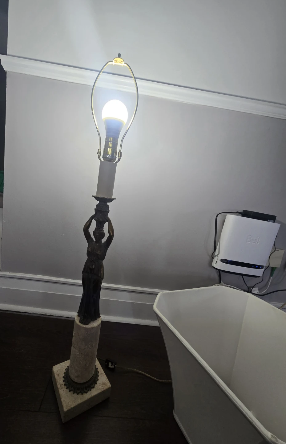 Vintage Figural Table Lamp with Marble Base ⚽ - photo 5