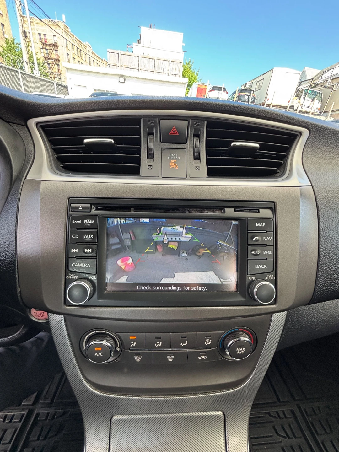2013 Nissan Sentra SR - photo 5