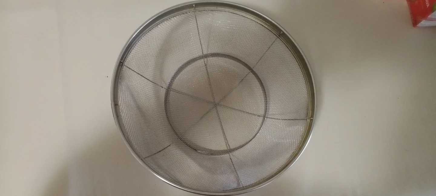 Metal Mesh Colander