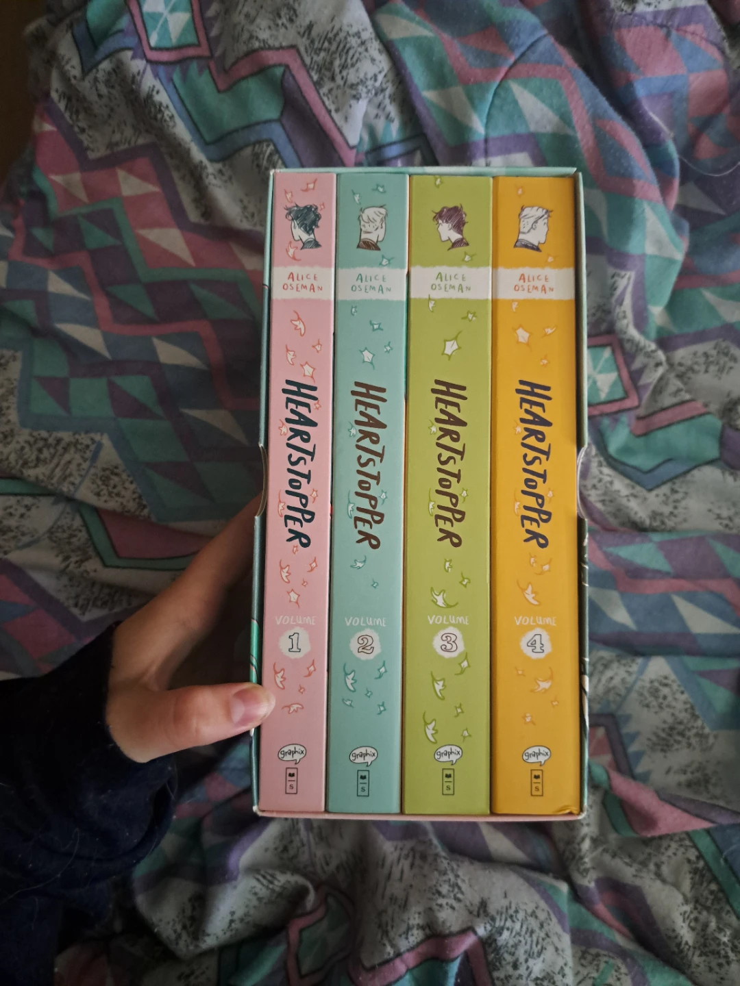 Heartstopper Collection Volumes 1-5 - photo 2