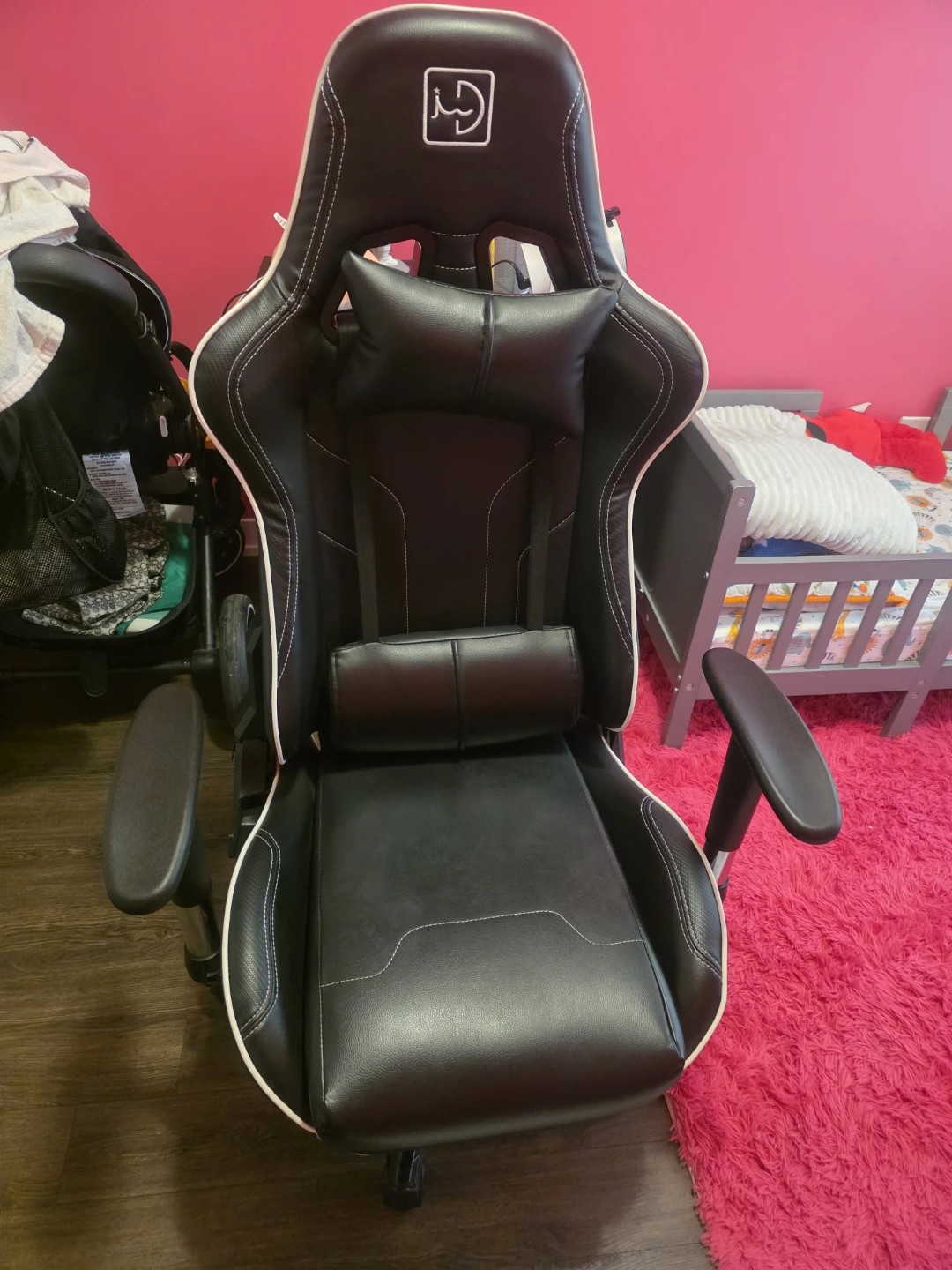 Black Gaming Chair - photo 2