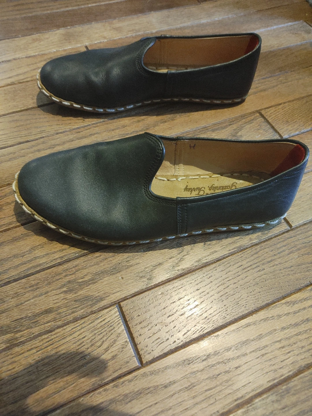 Sabah Leather Slip-On Shoes - Black - photo 5
