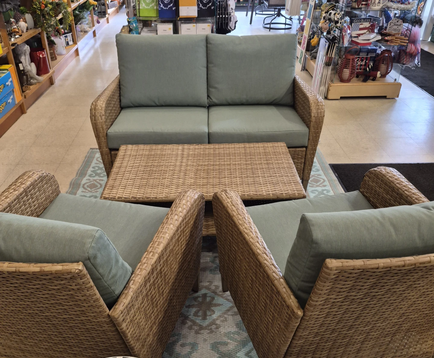 New 4 piece Wicker Outdoor Furniture Set & Cushions - photo 2