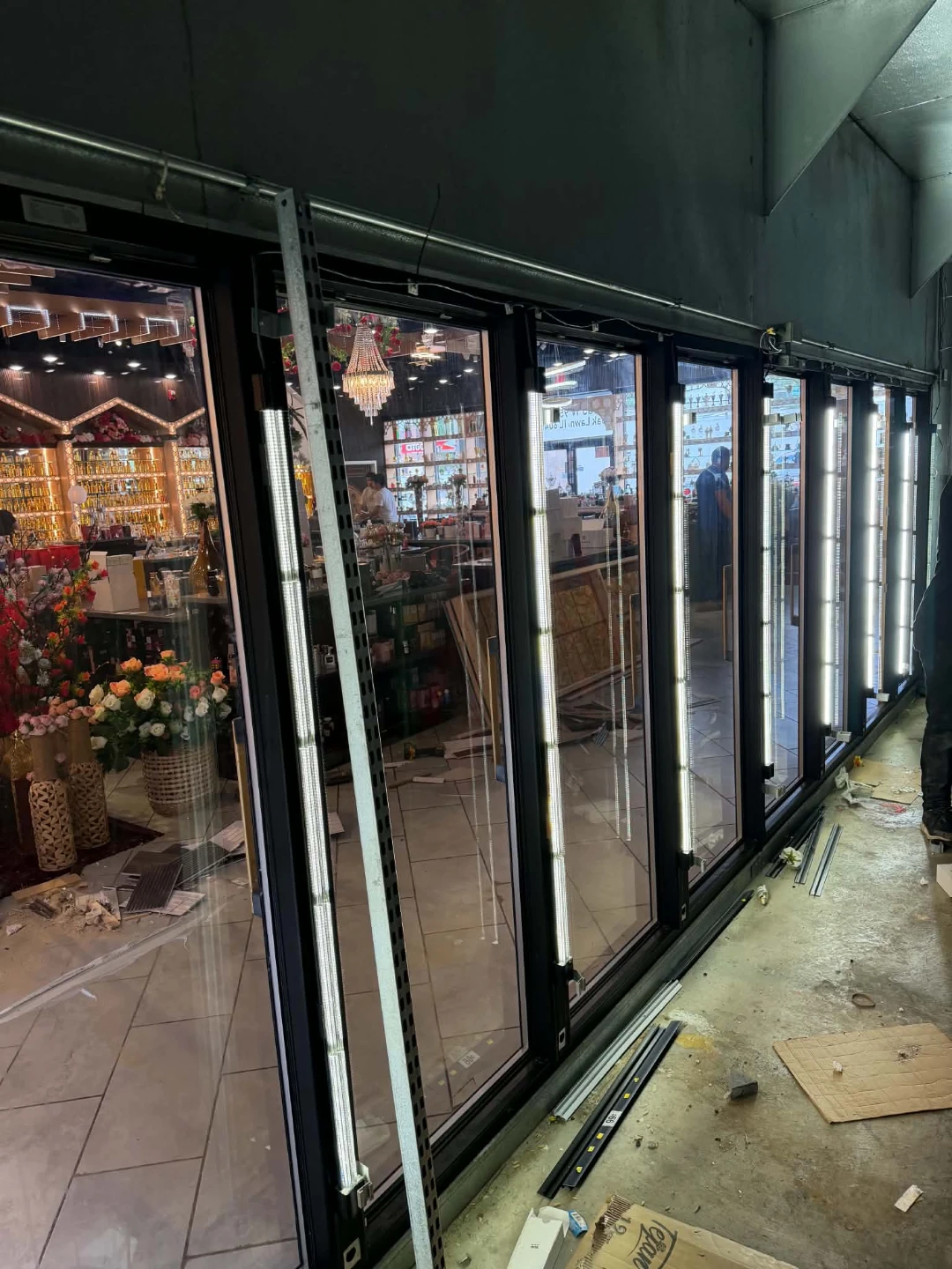 Used Commercial walk-in cooler. 28x10x10 - photo 3