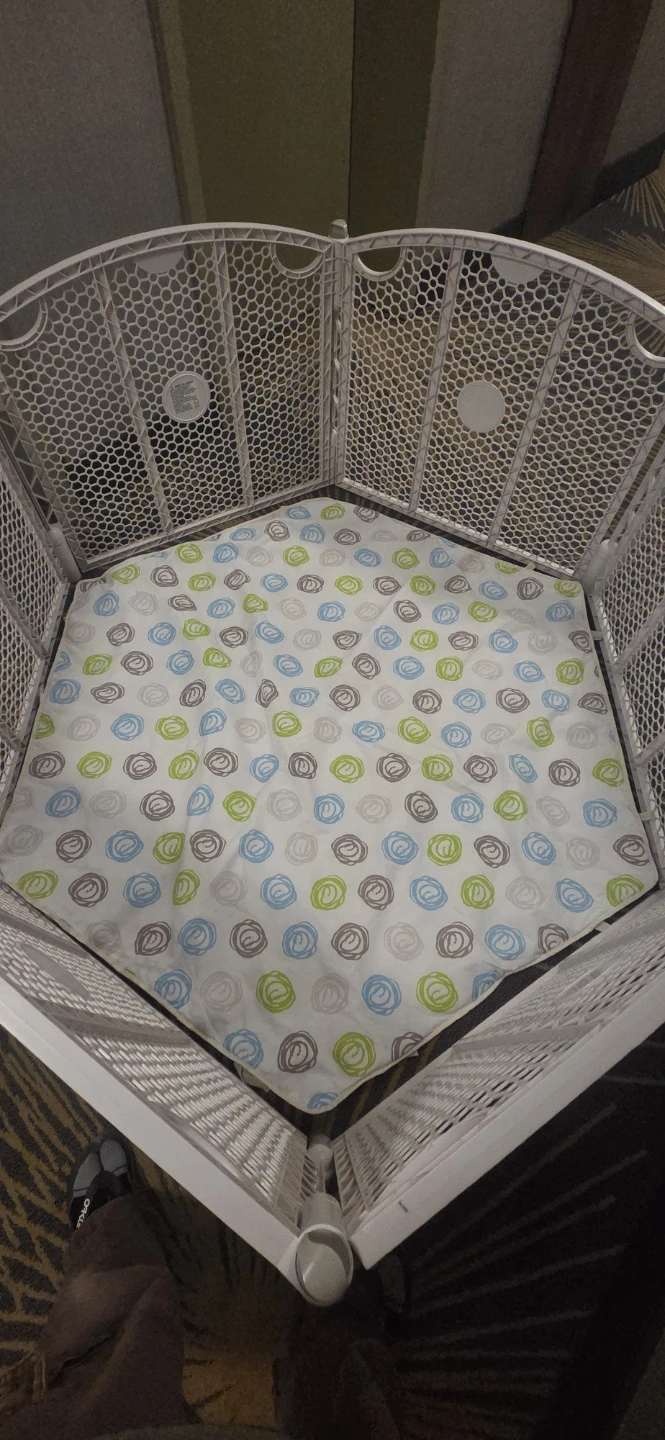 Babies "R" Us Safety Yard playpen with Play mat - photo 3