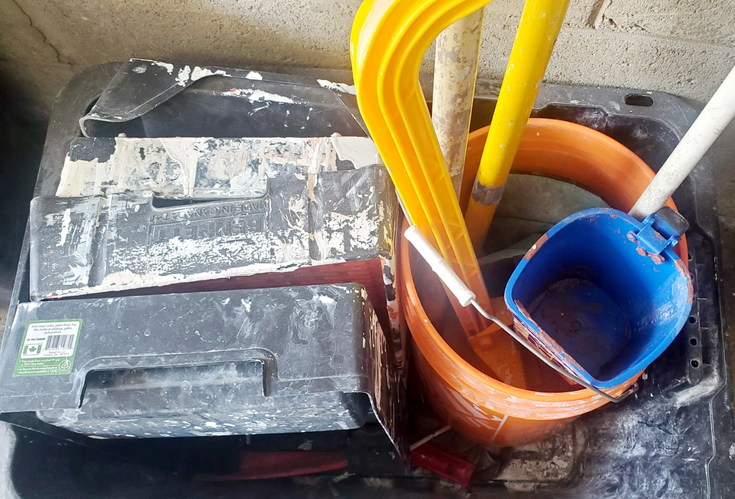 ASSORTED BIN For FREE! - Construction - photo 3