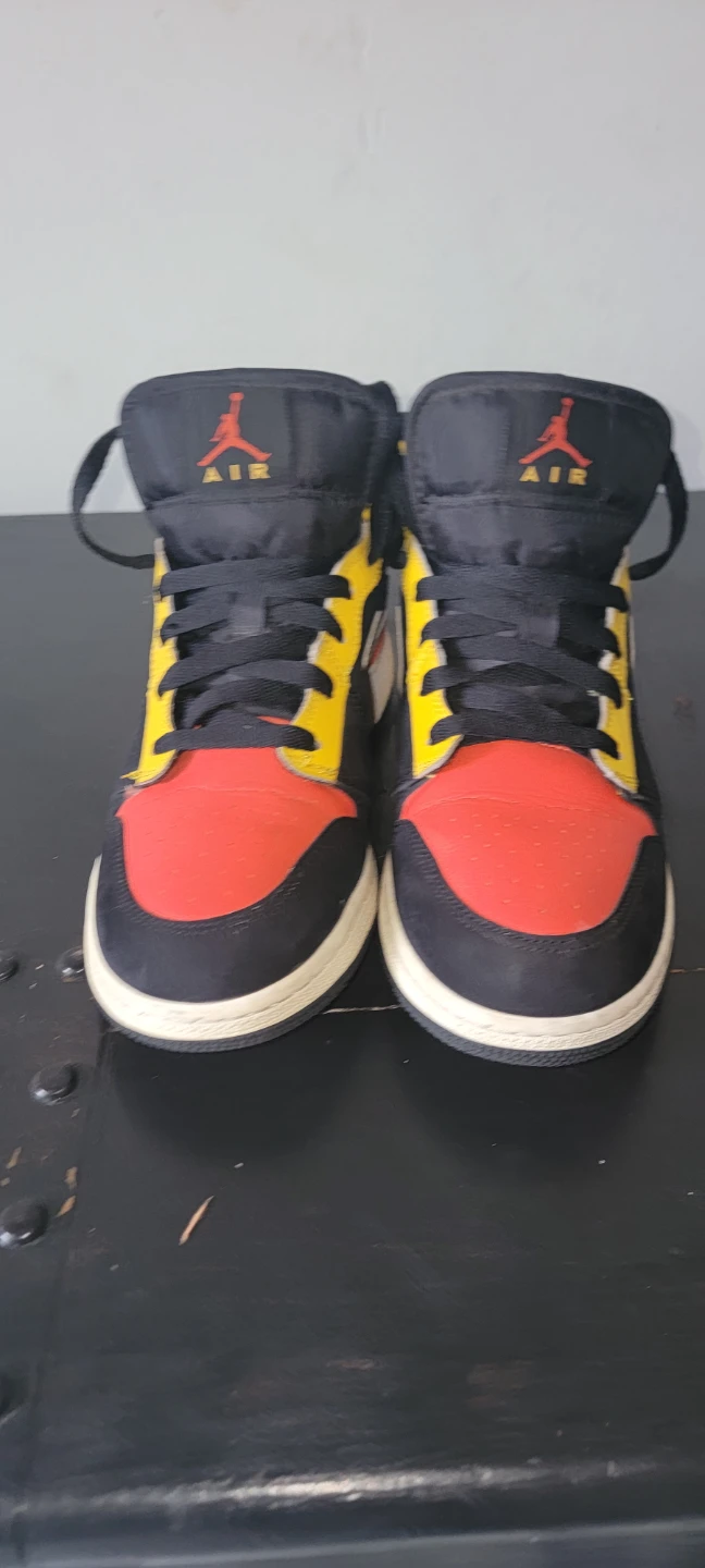 Air Jordan 1 Mid SE Amarillo Orange US 7 - photo 3