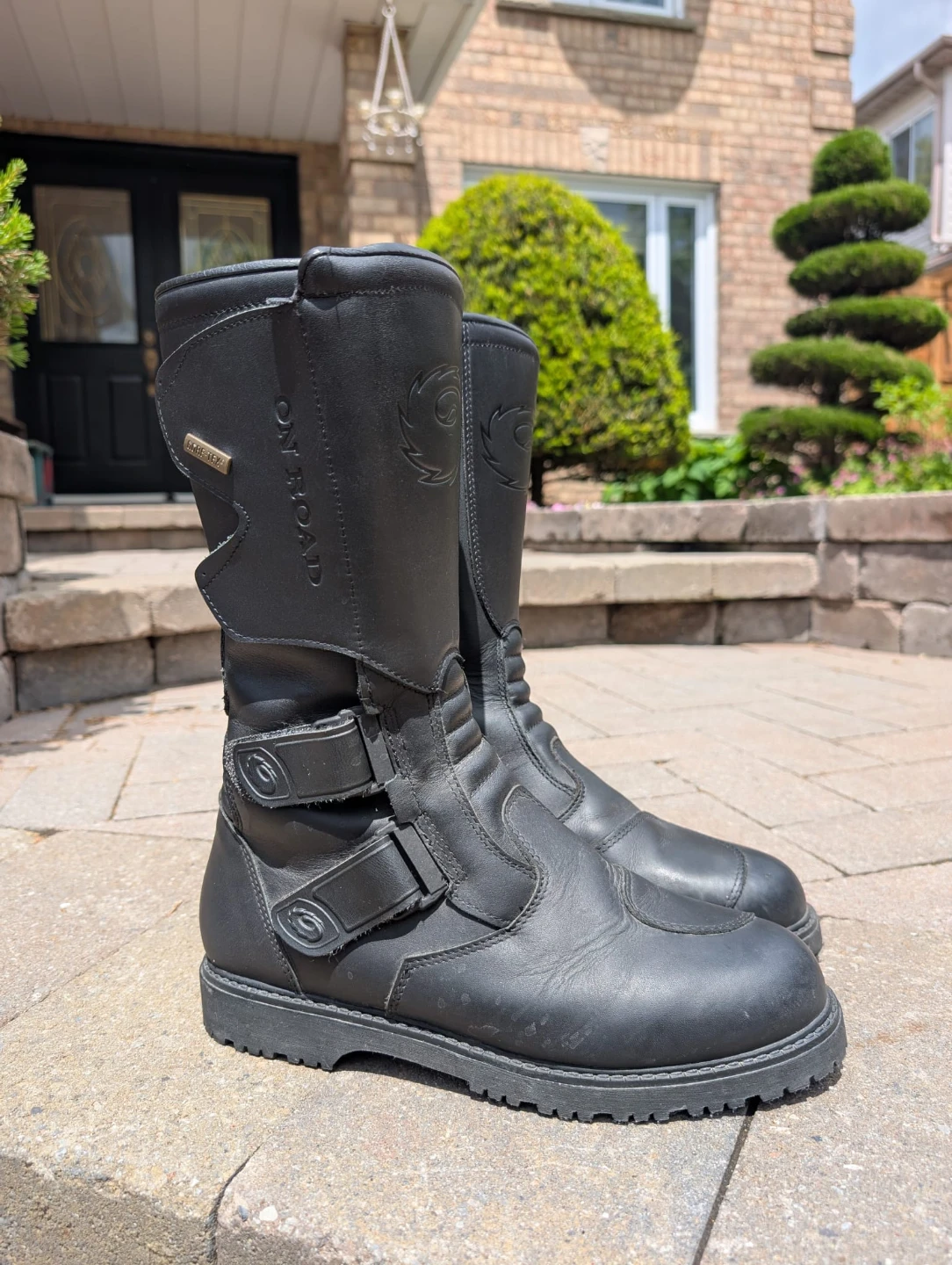 On Road Leather Motorcycle Boots - men's 9.5