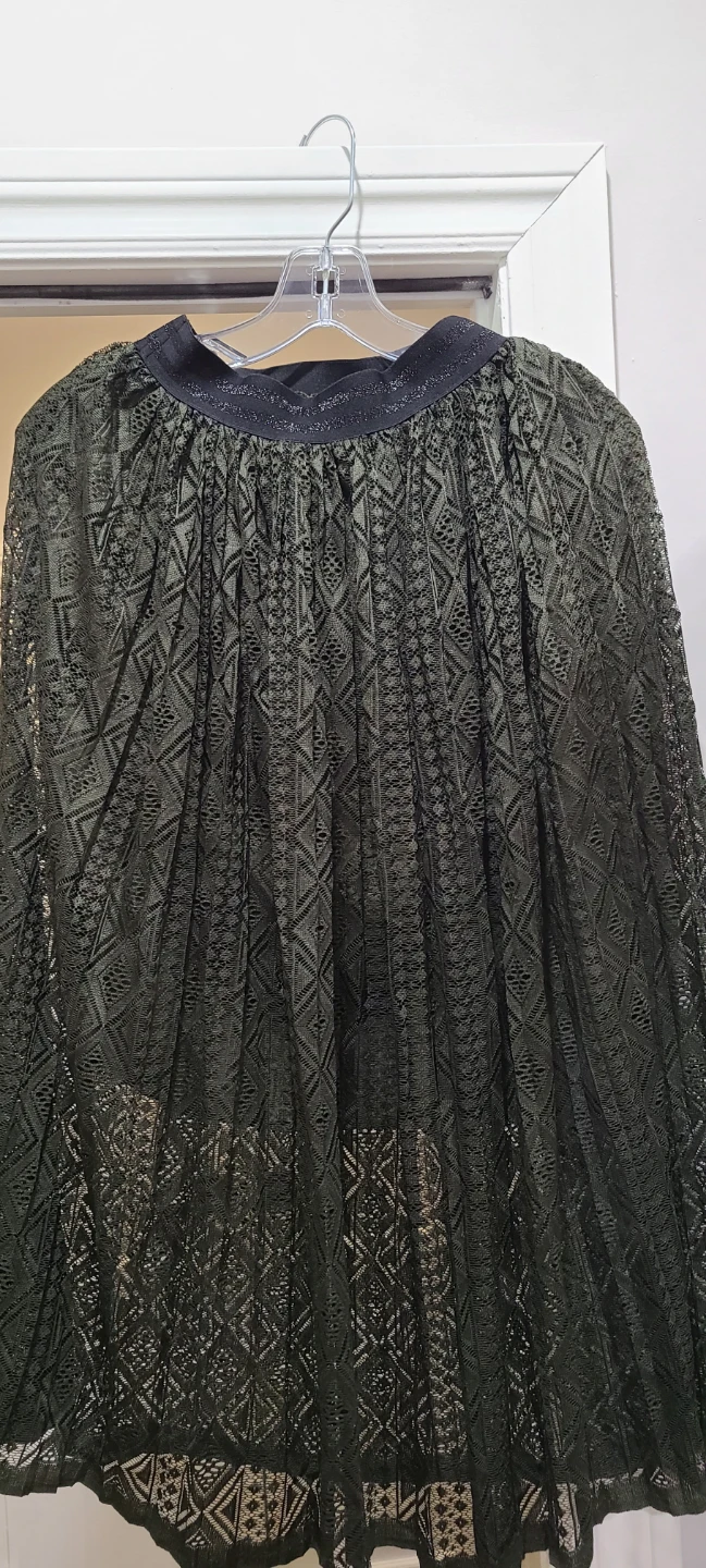 2 Korean Lace Overlay Summer/Fall Skirts - photo 4