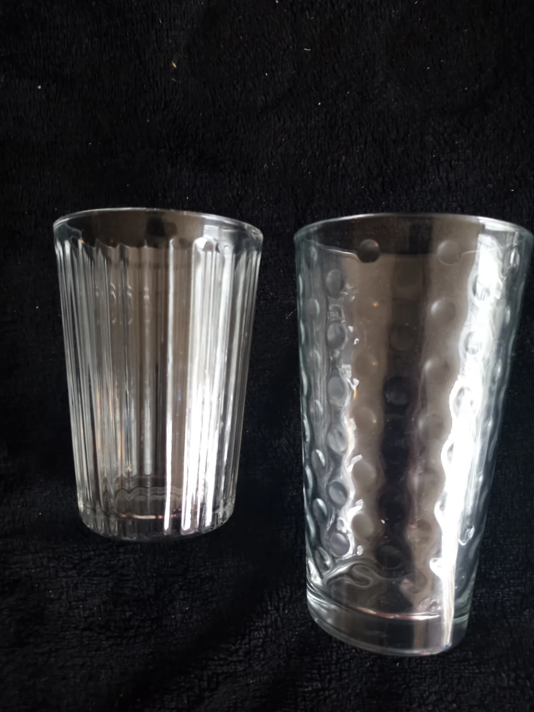 Set of 8 Drinking Glasses - 4 Ribbed, 4 Dimpled⚽