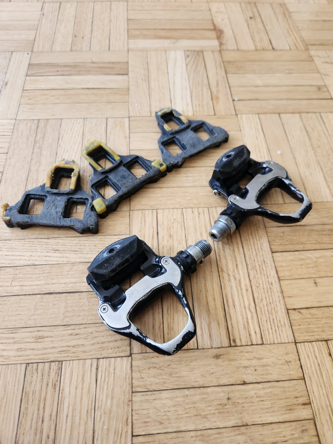 Shimano 105 SPD-SL Clipless Pedals + Cleats - photo 2