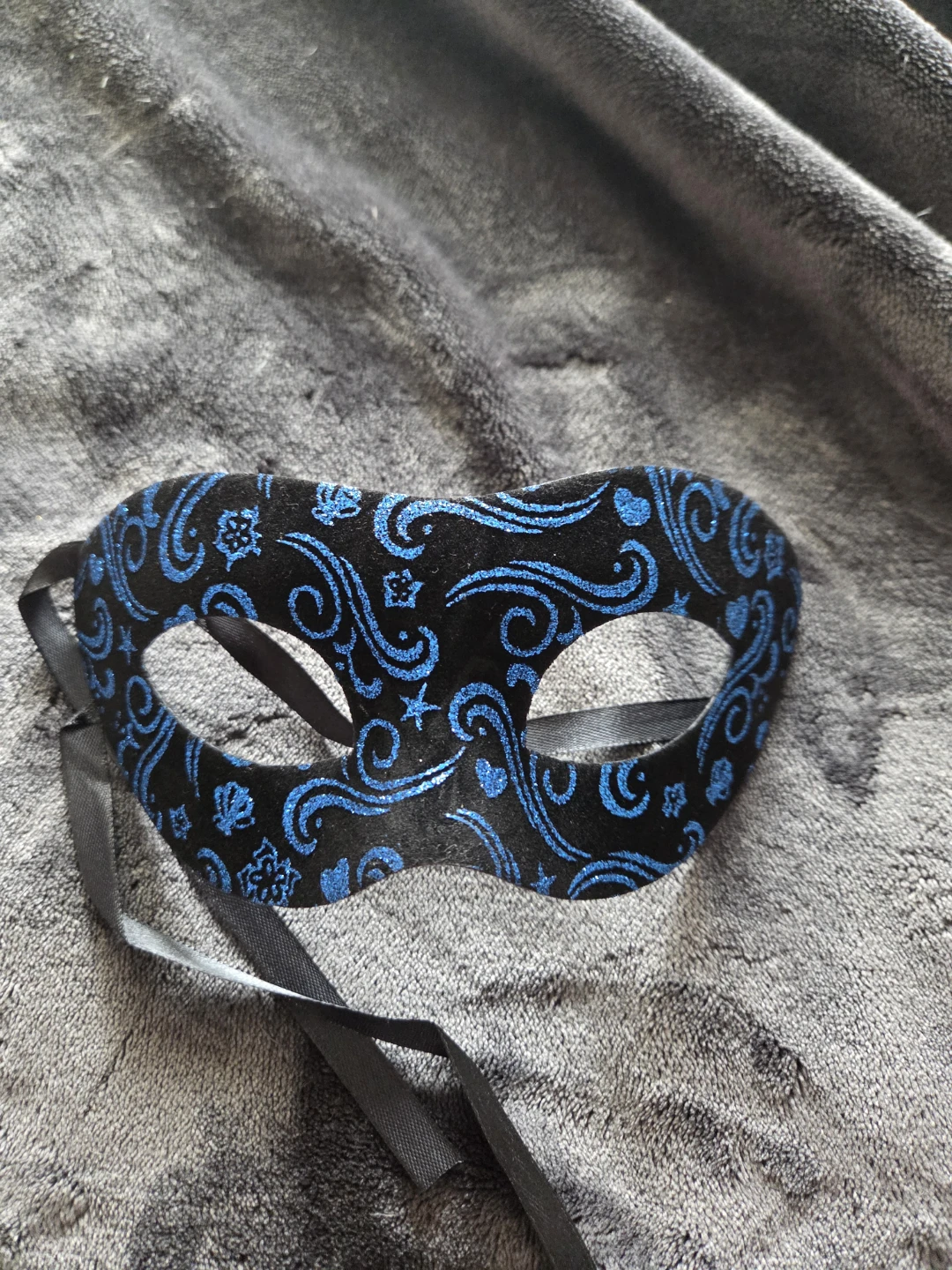 Assorted Masquerade Masks - photo 2