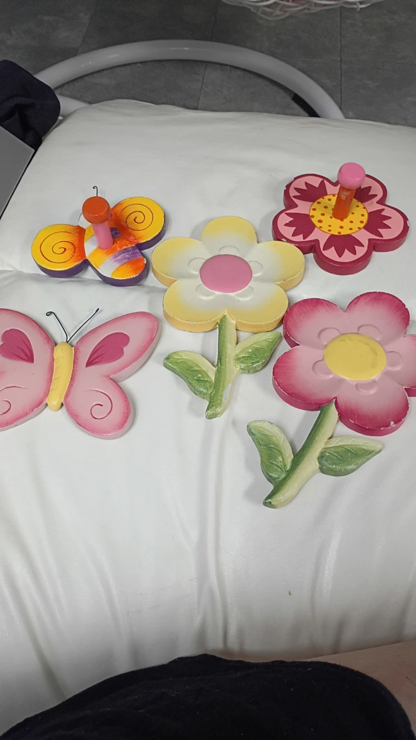 Home Interiors Kids Wall Hooks - Butterflies & Flowers