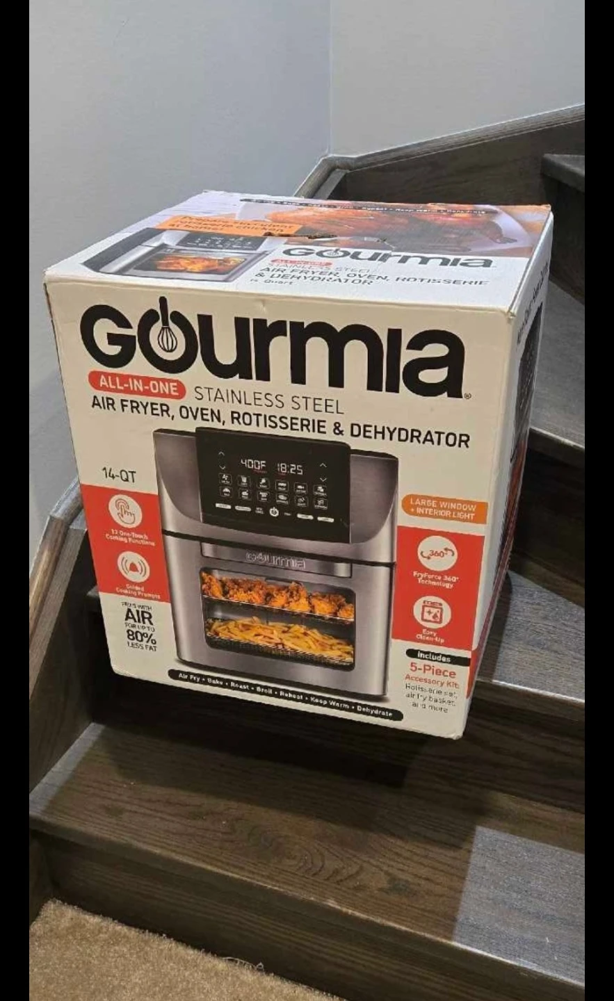GOURMIA AIR FRYER. BRAND NEW. NEVER USE. 14 QT.
