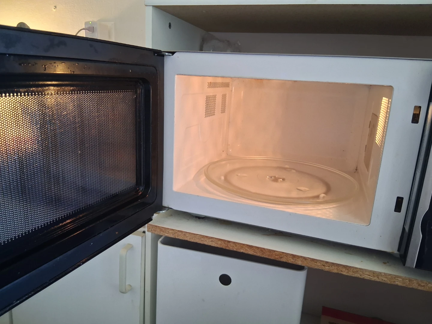 GE Microwave - photo 2