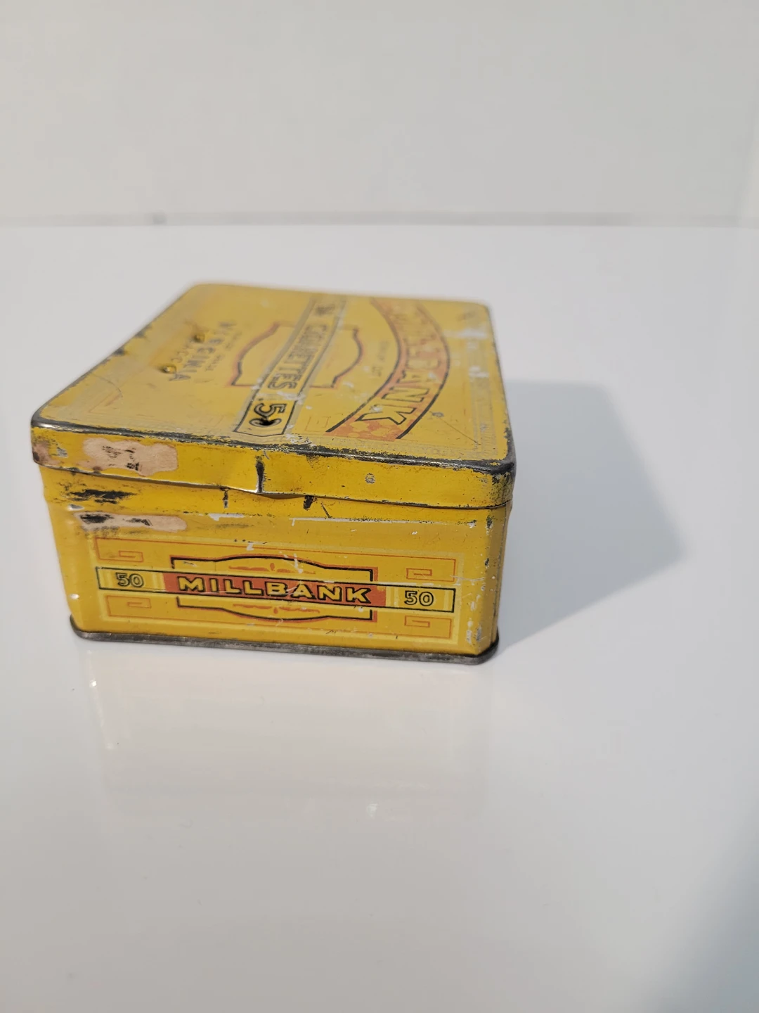 Millbank Virginia Cigarettes Tin - photo 3