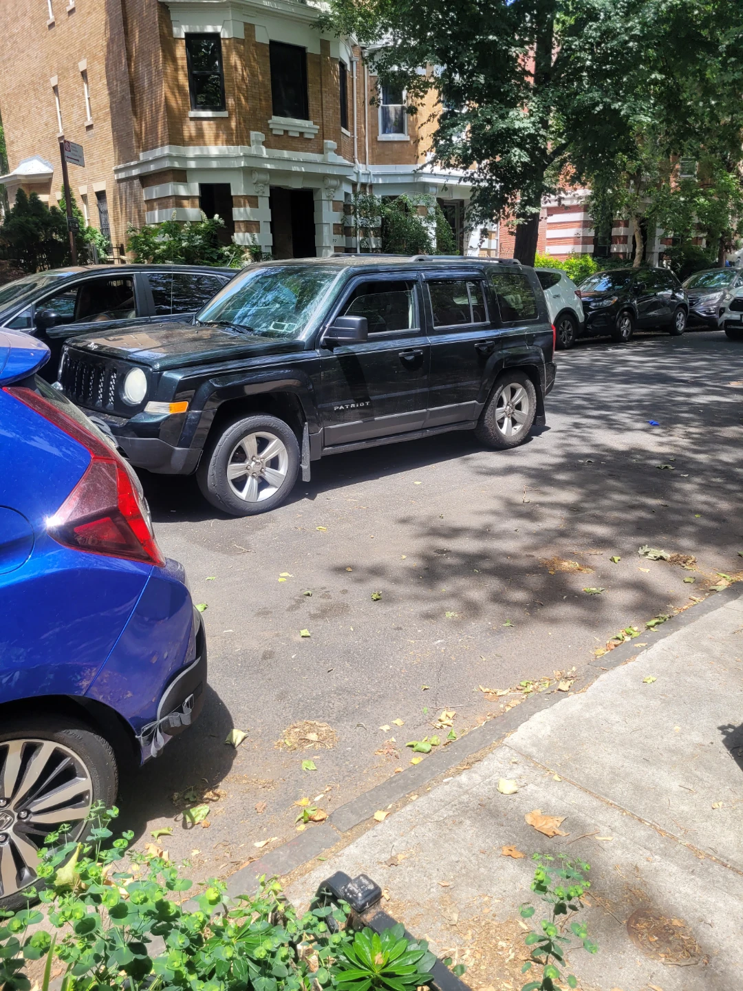 2013 jeep Patriot lattitude 4wd with auto stick - photo 2