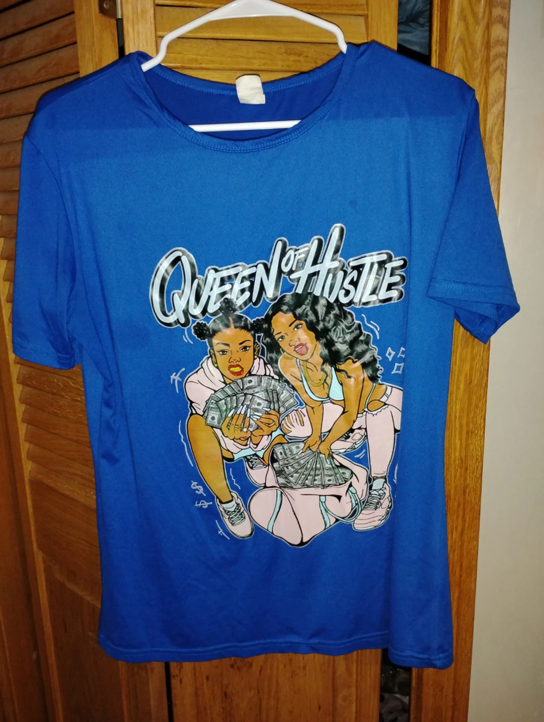 Queen of Hustle Graphic T-Shirt