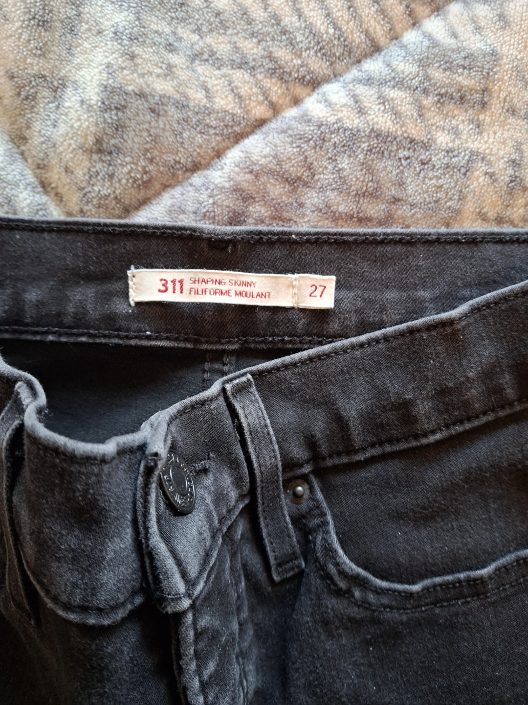 4 pairs of women's jeans: Levi's, Joe's, JB, Calvin Klein - photo 3