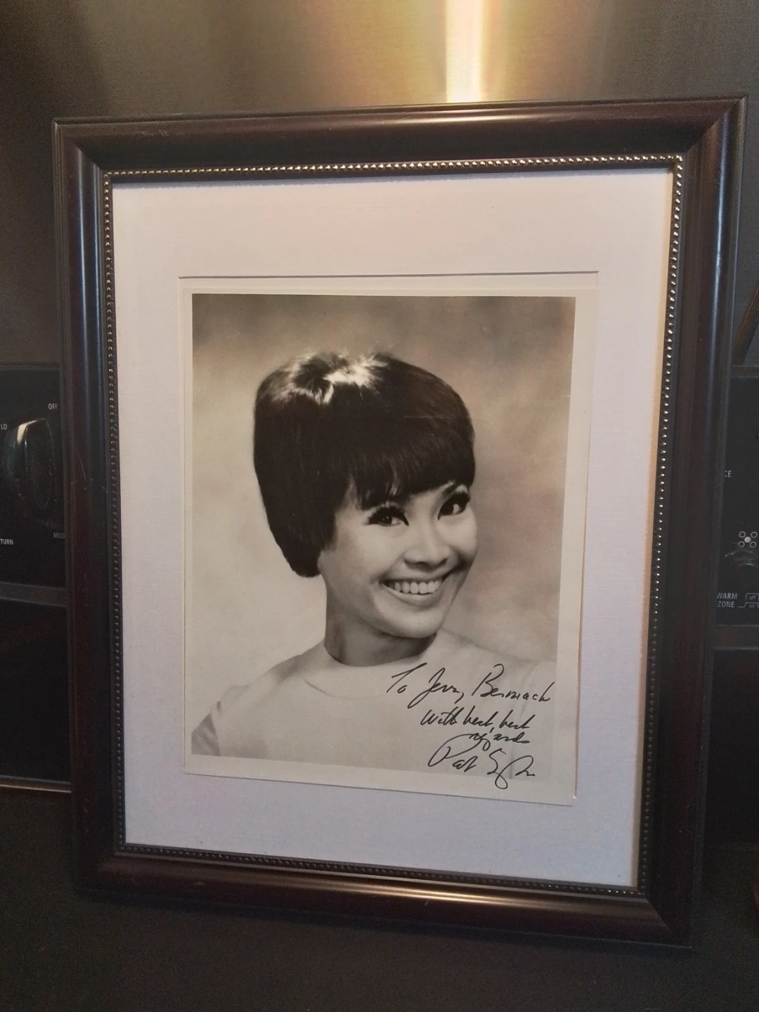 Pat Suzuki Signed Portrait 12.75" x 15.75" - photo 2