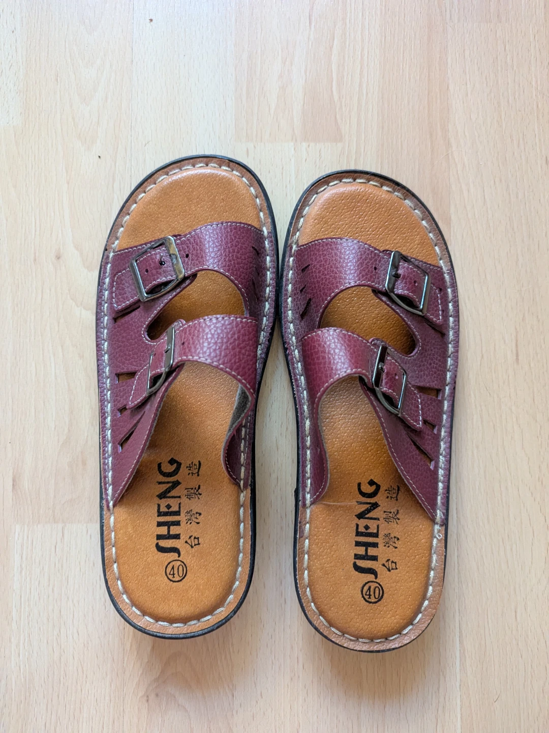 Sandals size 7