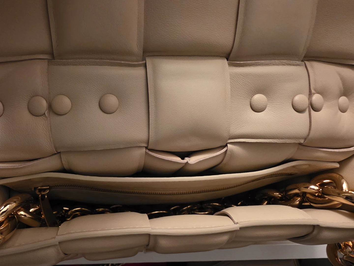 Bottega Veneta Beige Padded Chain Cassette Bag - photo 3