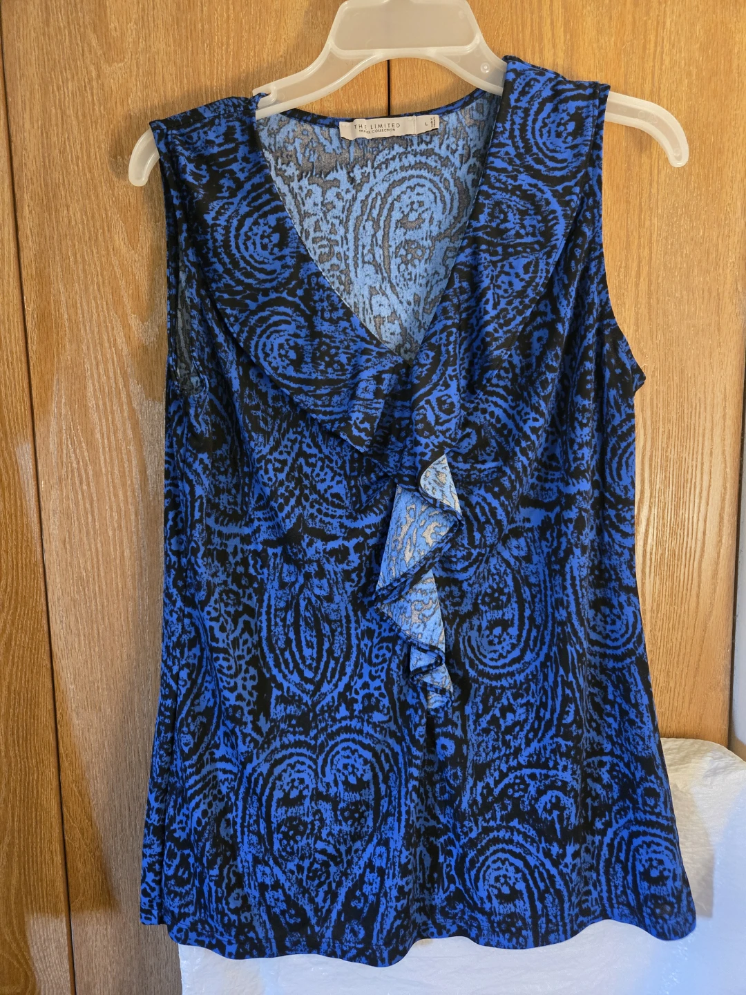 The Limited Sleeveless Blue Paisley Ruffle Blouse - Medium