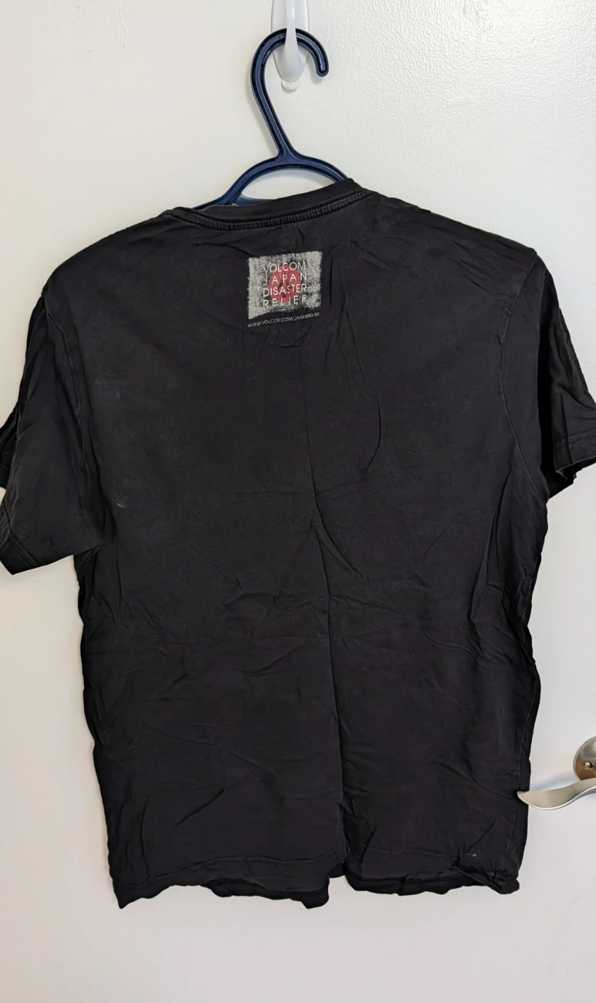 Volcom "Embrace Recovery" T-Shirt - Men's Size Medium - photo 3