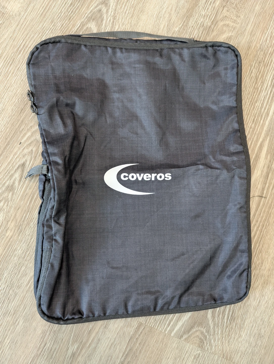⚽ Coveros travel garment bag