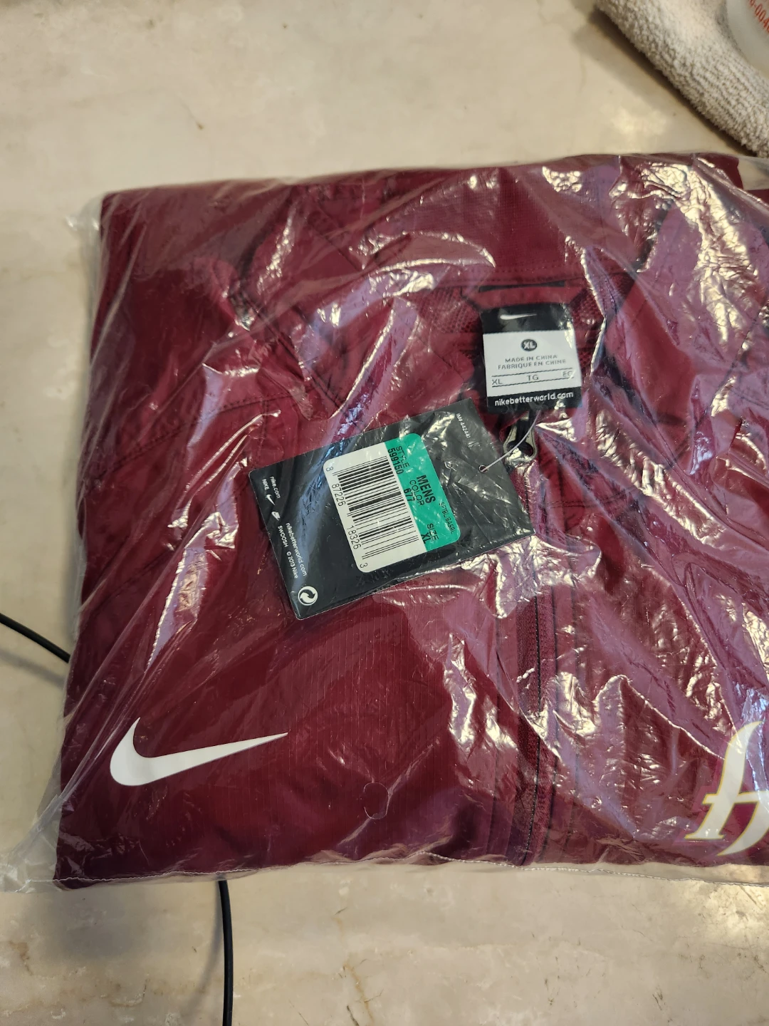 Brand New Nike training set XL. Jacket • Long pants • Short