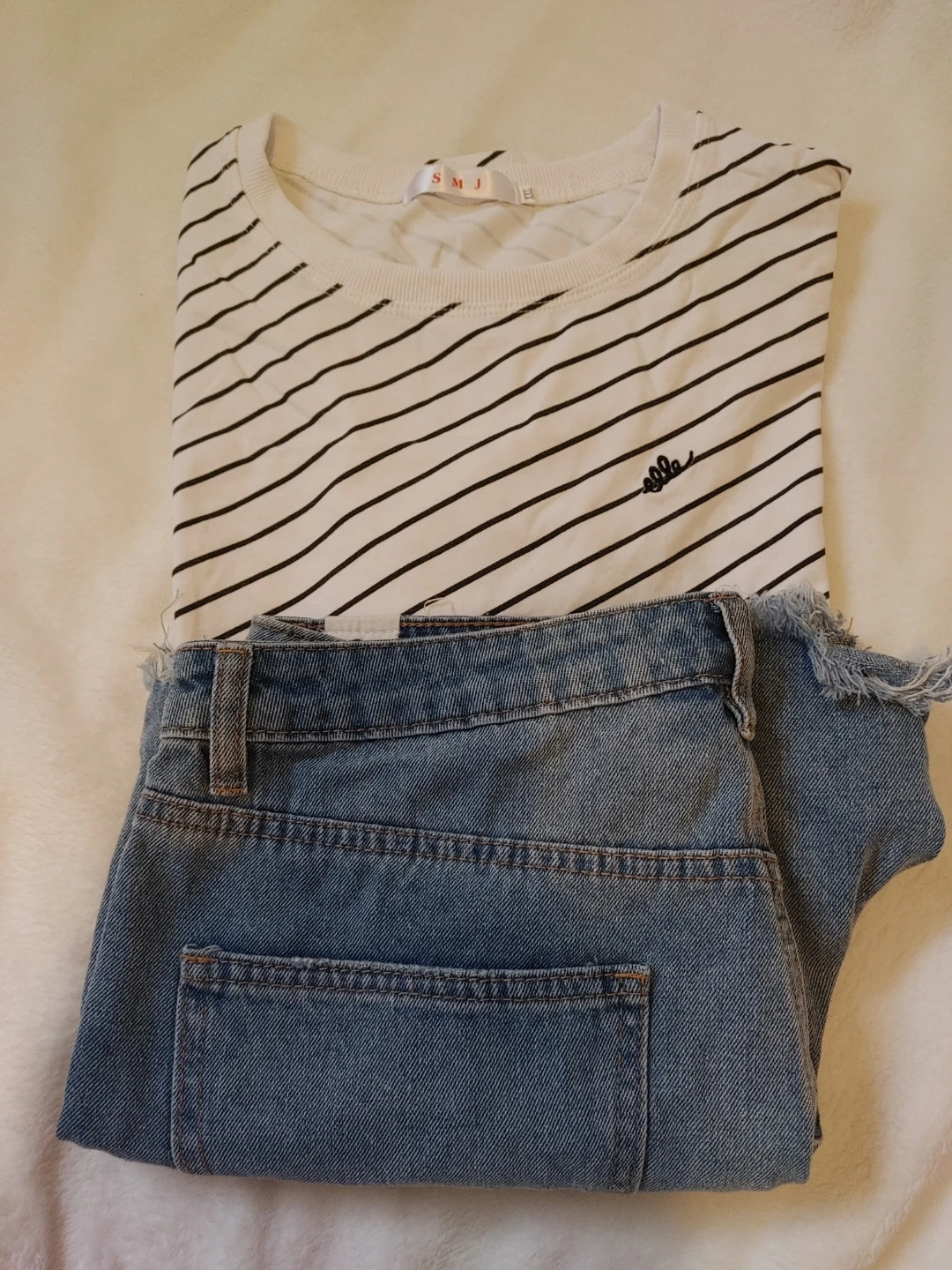SMJ Striped T-Shirt and Almost Famous Distressed Denim Shorts - photo 2