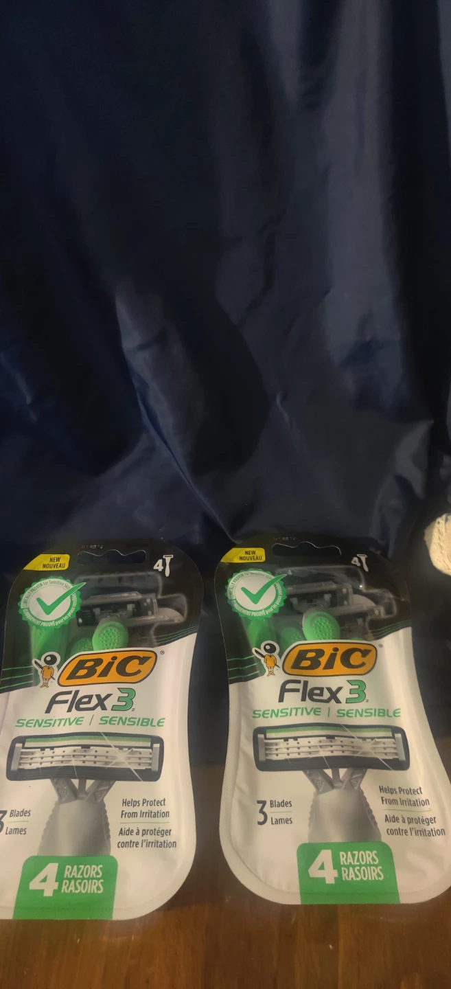 BIC Flex 3 Sensitive Razors - 4 Pack x2