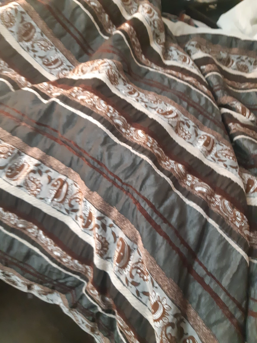 comforter with two pillows shams