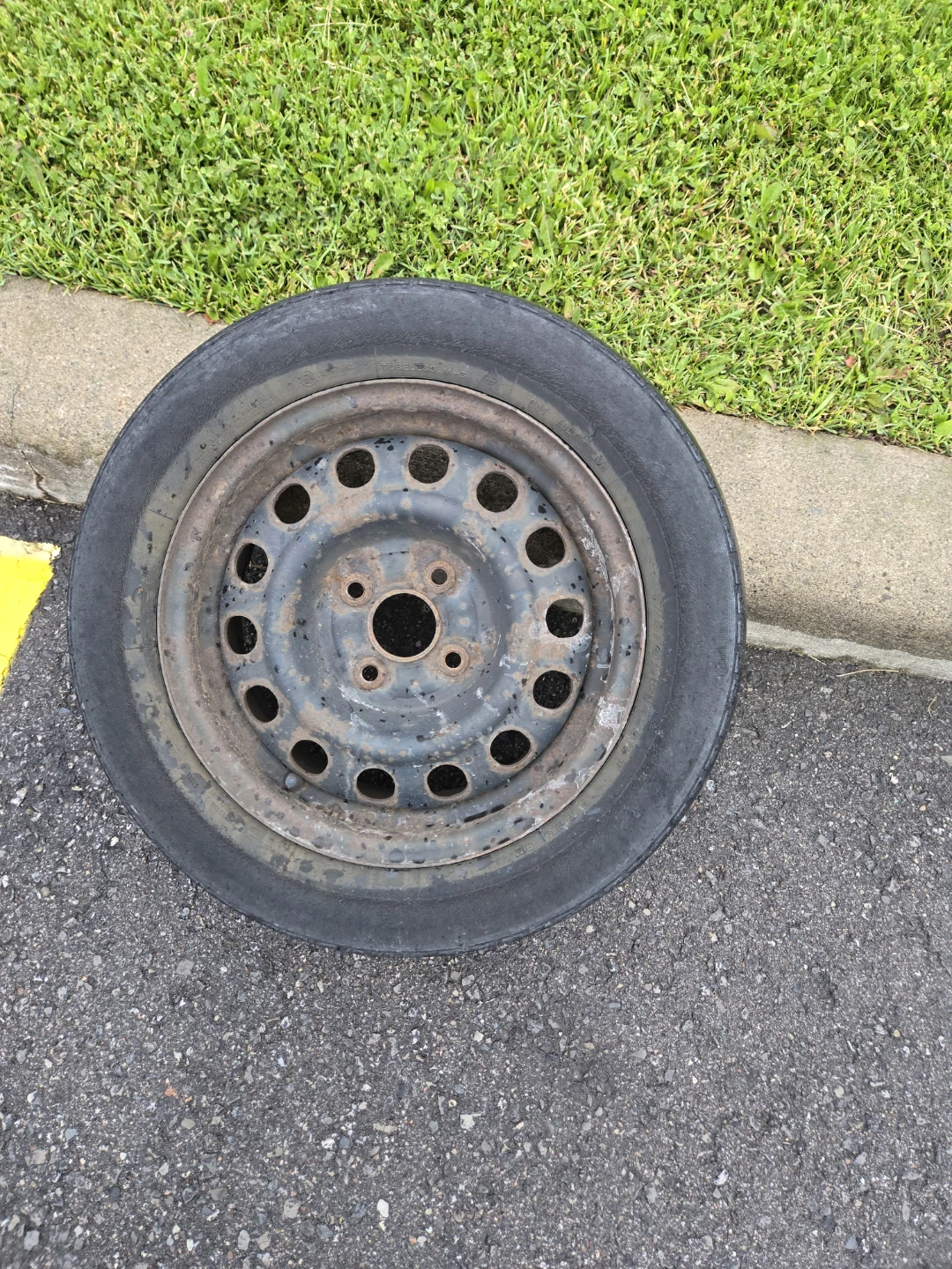2 Tire Rims "14" inch from (175,65,R14) - photo 2