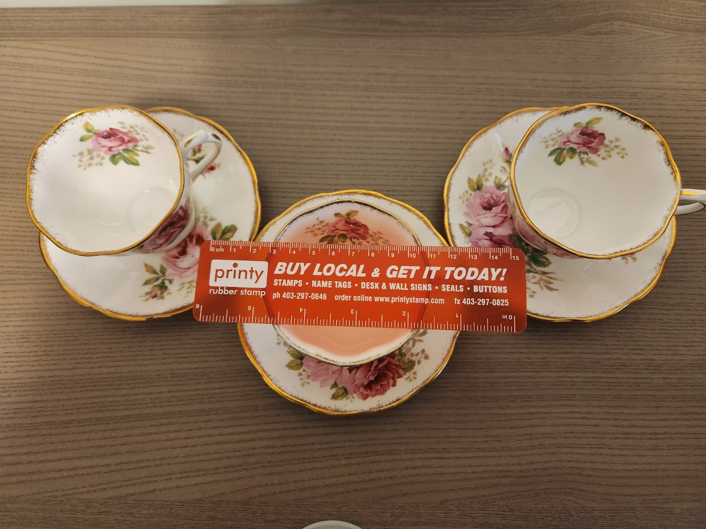 Royal Albert American Beauty Teacup and Saucer Set - photo 3