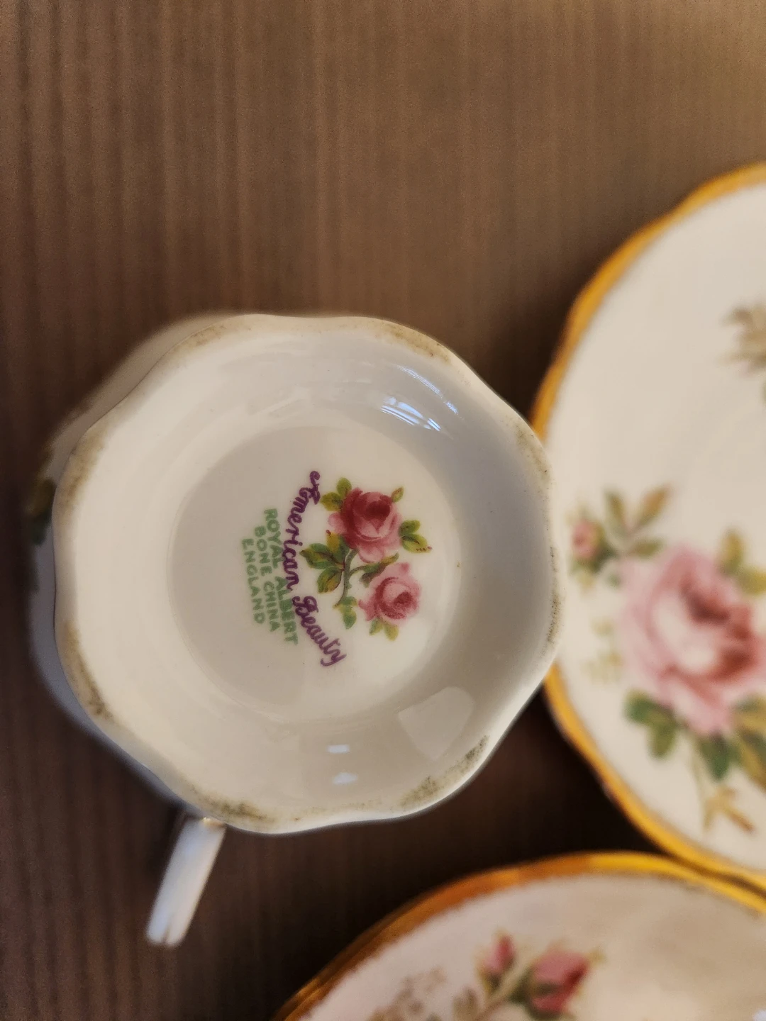Royal Albert American Beauty Teacup and Saucer Set - photo 4