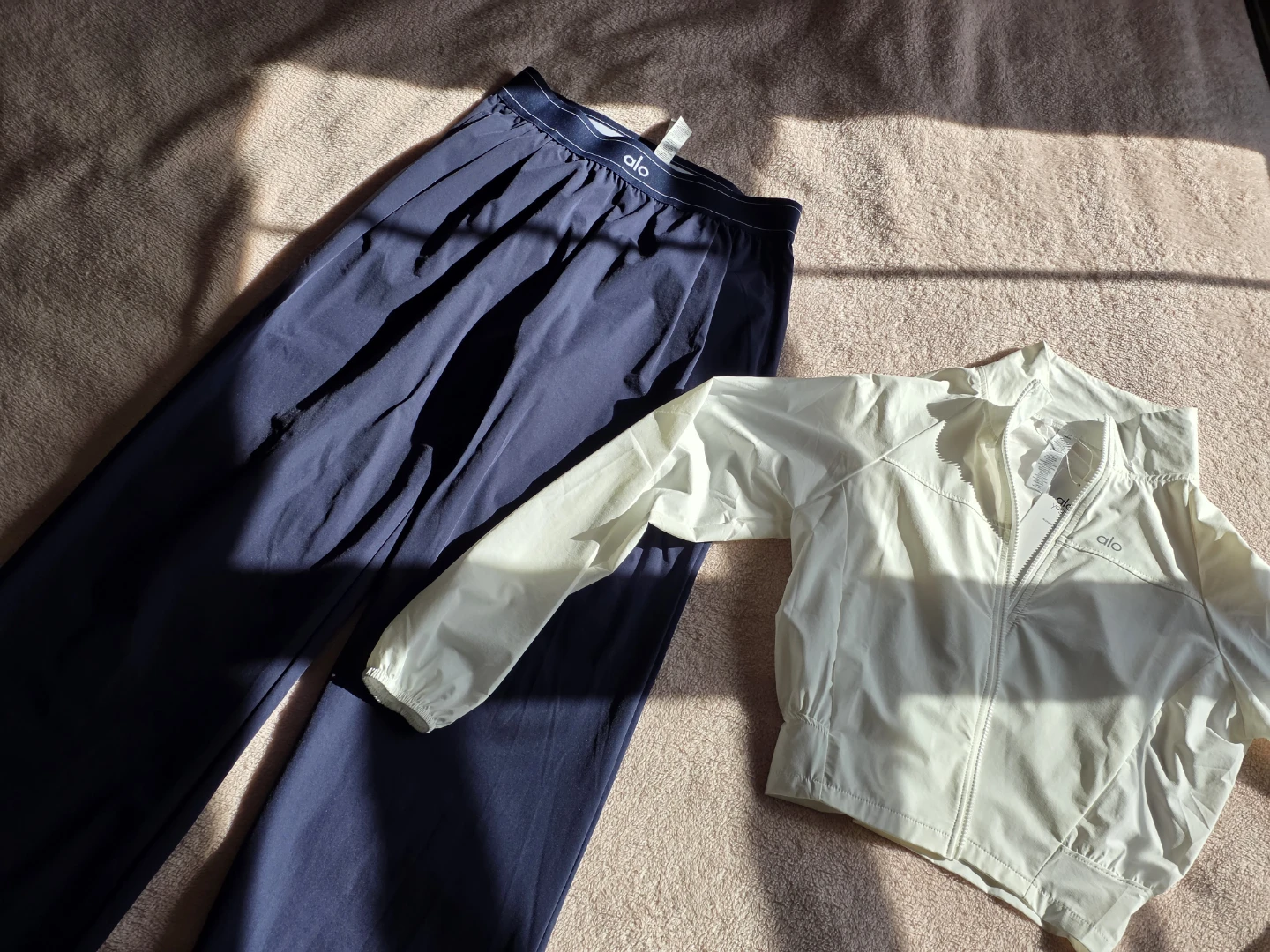 Alo Yoga Navy Wide Leg Pants - photo 5