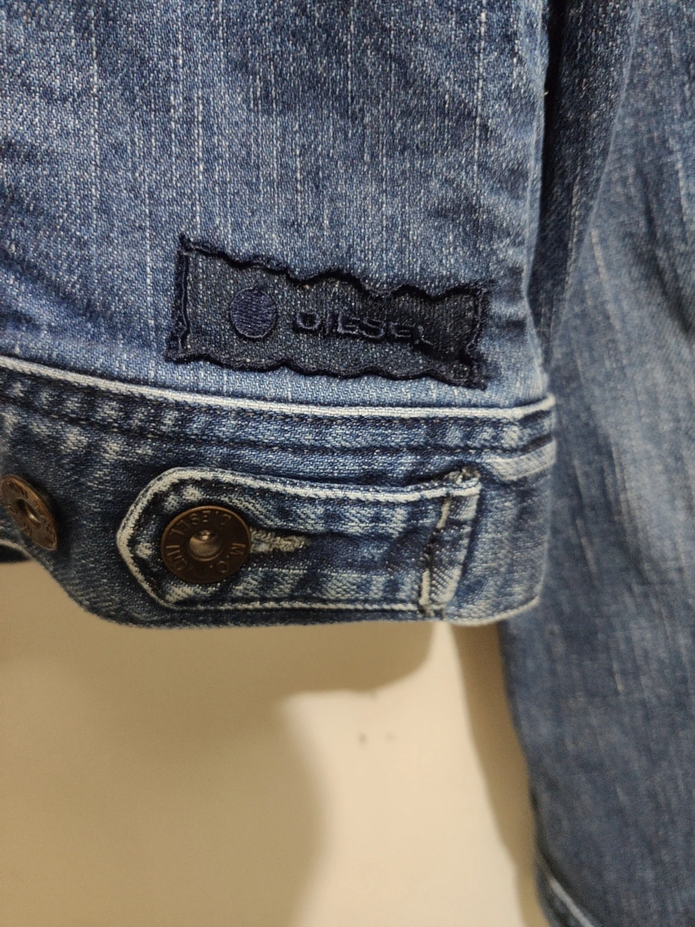 DIESEL Taiz Cropped Denim Jacket Size S - photo 4