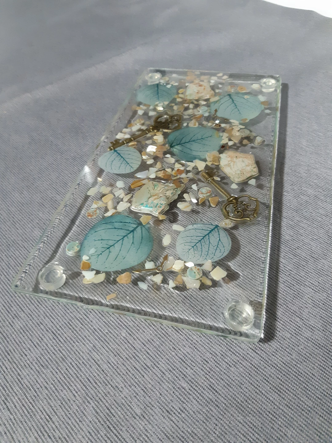 Handmade clear resin display board - photo 3