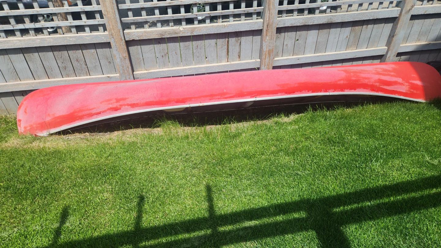 16' Fiberglass Canoe - photo 2