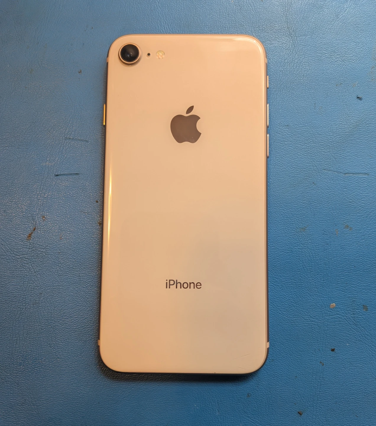 Rose Gold iPhone 8 64GB - photo 2
