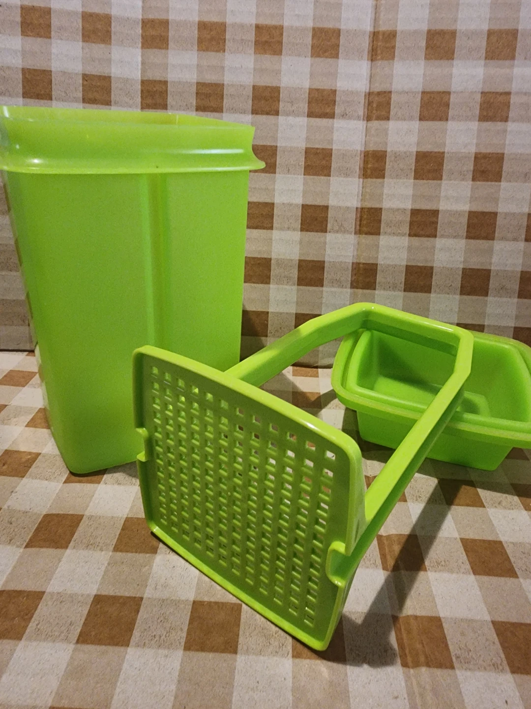 Tupperware Strainer Storage Set - photo 4