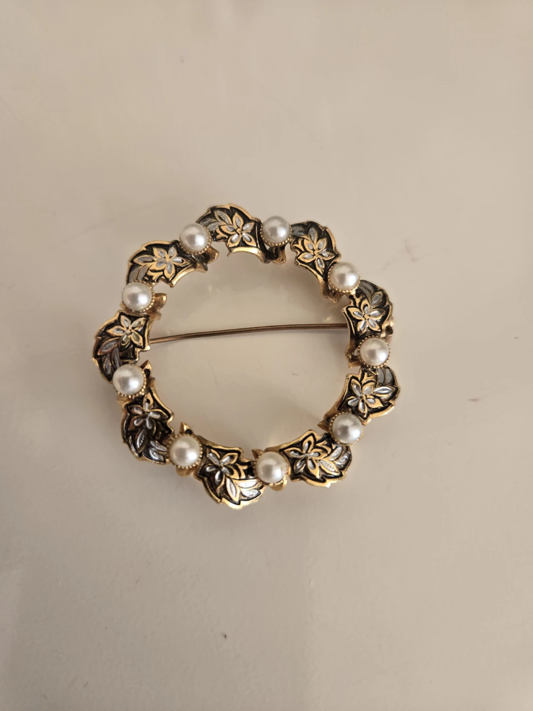 Vintage Damascene Wreath Brooch with Faux Pearls