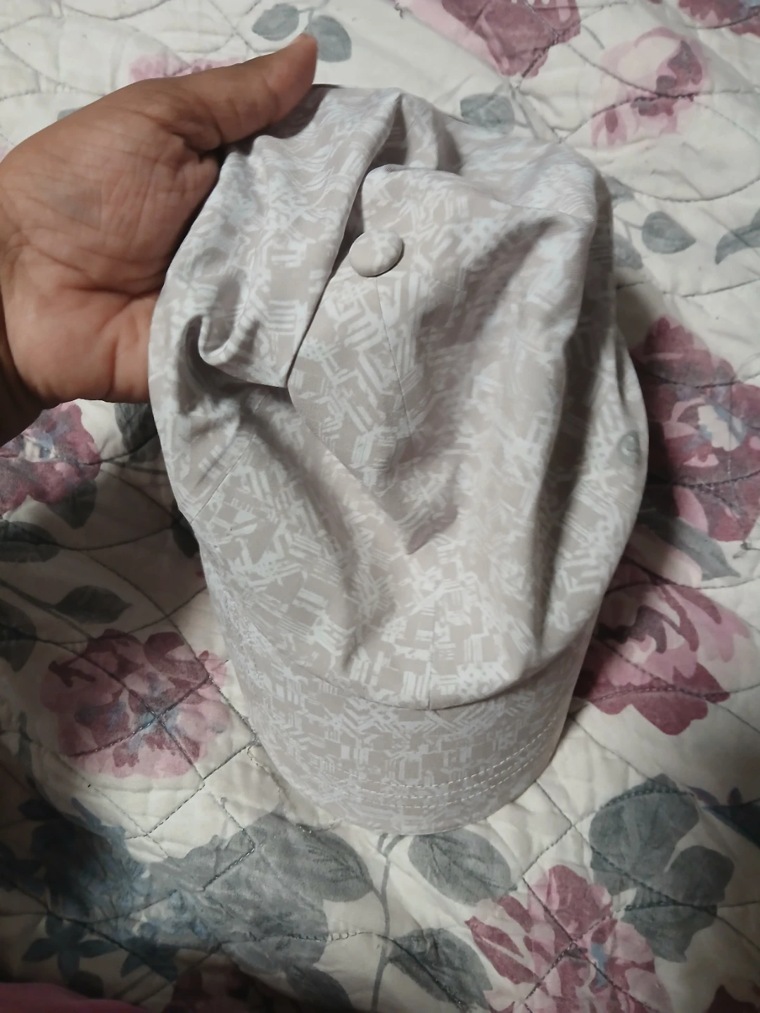 Lululemon Cap price is firm plz