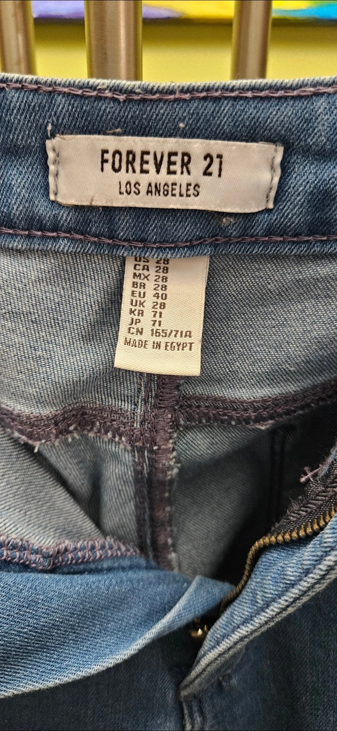 Forever 21 Skinny Jeans - Size 28 - photo 3